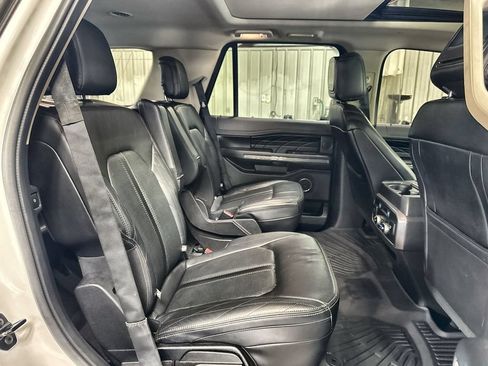 Used 2019 Ford Expedition Platinum AWD/4WD image 32