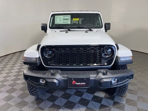New 2025 Jeep Gladiator Willys image 2