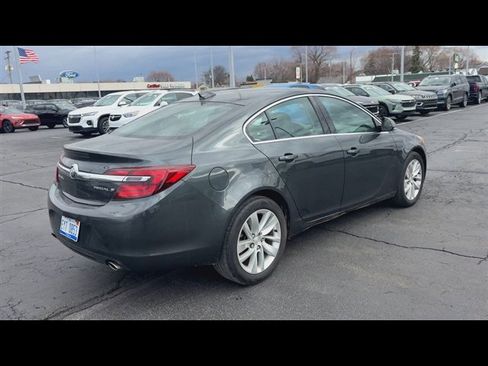Used 2017 Buick Regal Premium image 8