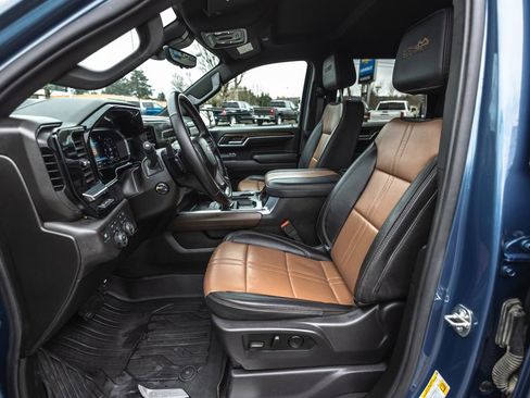 Used 2024 Chevrolet Silverado 1500 High Country w/ Technology Package image 26