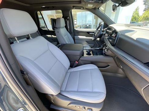 Used 2026 Chevrolet Tahoe Z71 w/ Z71 Off-Road Package AWD/4WD image 29