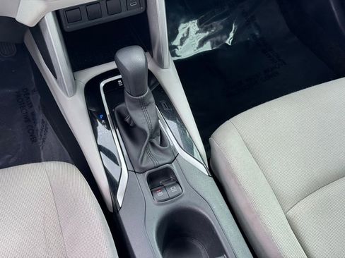 Used 2024 Toyota Corolla Cross L image 16