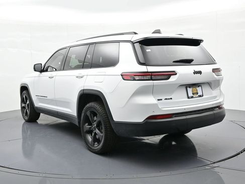Used 2023 Jeep Grand Cherokee L Laredo AWD/4WD image 8