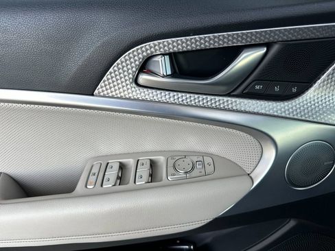 Used 2023 Genesis G70 2.0T w/ Sport Prestige Package image 10