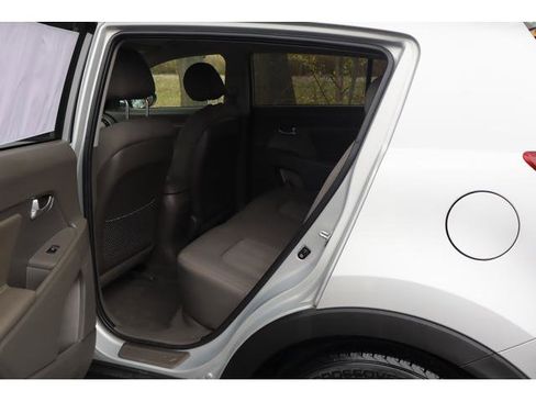 Used 2011 Kia Sportage LX w/ Convenience Pkg image 10