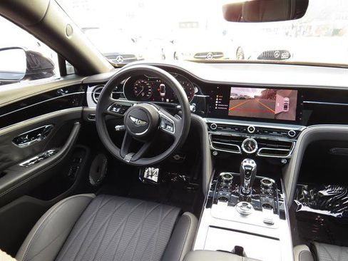 Used 2023 Bentley Flying Spur W12 image 10