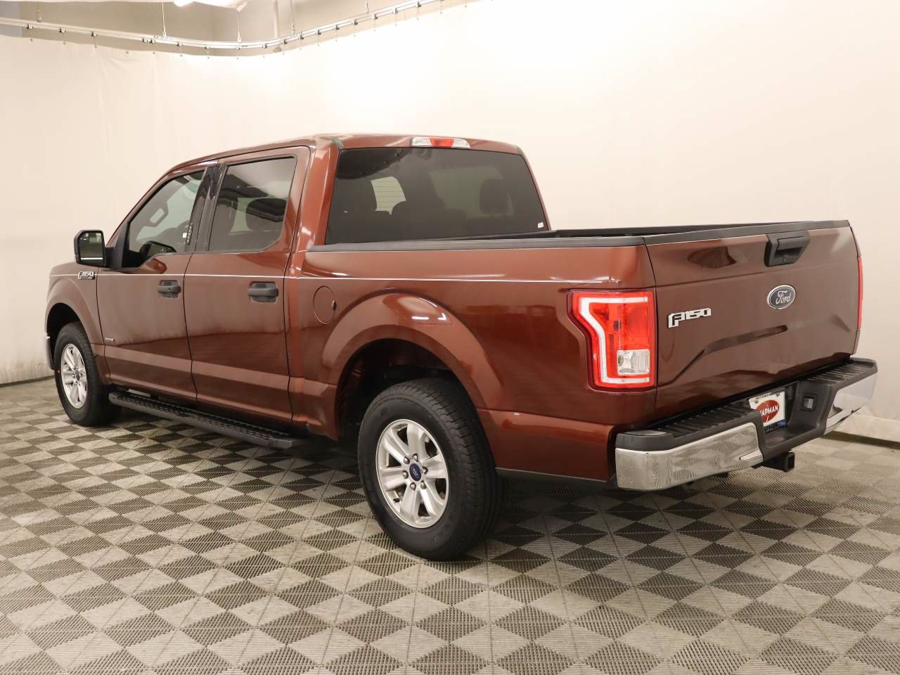 Used 2017 Ford F150 XLT w/ Equipment Group 301A Mid RWD image 3