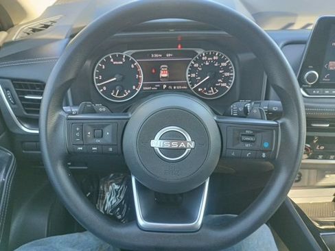 Used 2024 Nissan Rogue SV AWD/4WD image 27