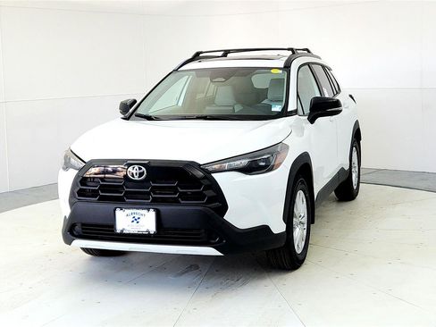 New 2026 Toyota Corolla Cross LE image 2