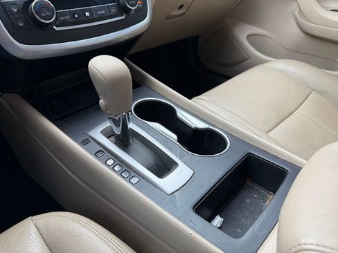 Used 2016 Nissan Altima 2.5 SV image 9