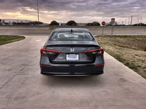 Certified 2022 Honda Civic EX image 6