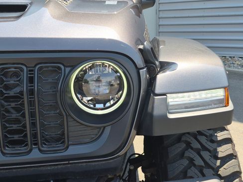 Used 2025 Jeep Wrangler Unlimited Rubicon 392 AWD/4WD image 10