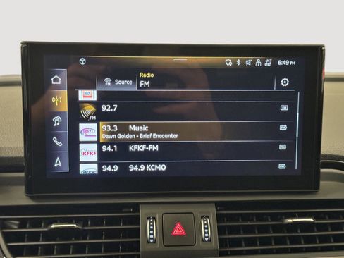 Certified 2025 Audi Q5 2.0T Premium Plus w/ Premium Plus Package image 17