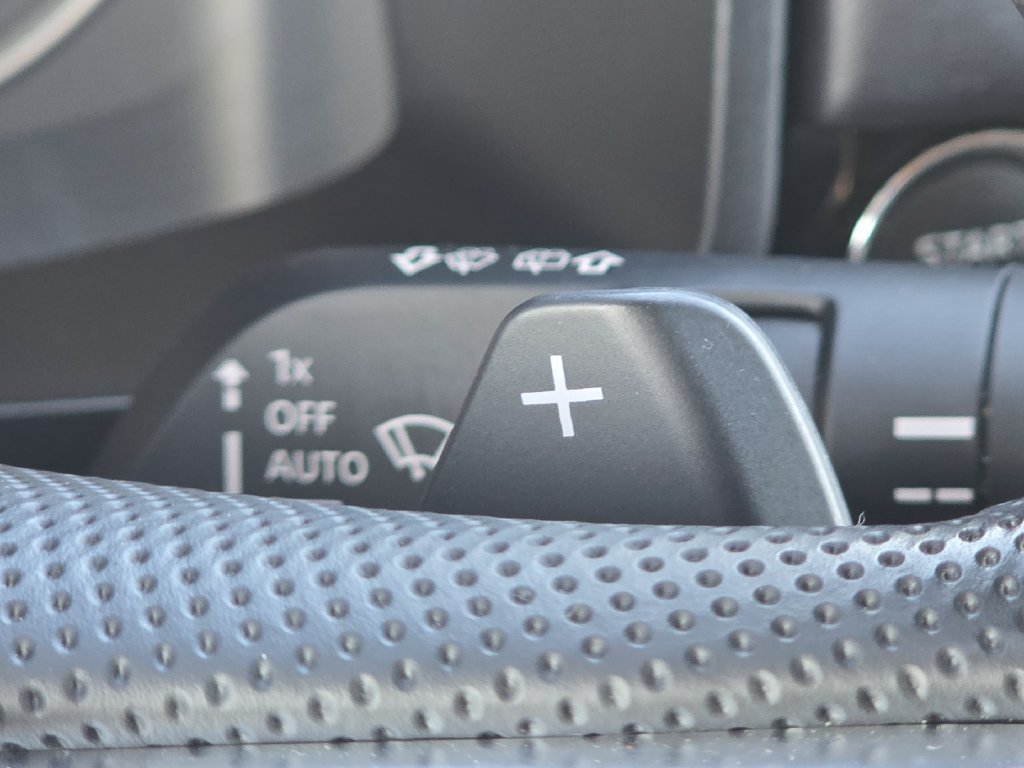 Used 2025 Mitsubishi Outlander SE AWD/4WD image 14