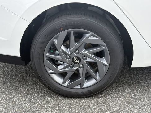 New 2026 Hyundai Elantra Hybrid FWD image 19