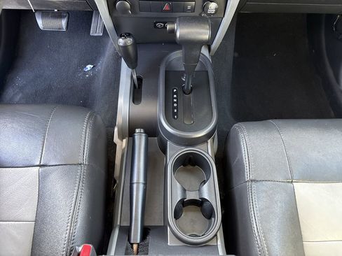 Used 2008 Jeep Wrangler Unlimited Sahara w/ Mopar Chrome Edition Group image 15