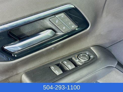 Used 2025 Chevrolet Suburban LT RWD image 20