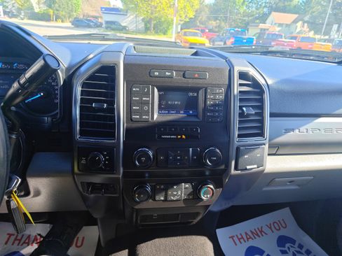 Used 2019 Ford F250 XLT AWD/4WD image 23