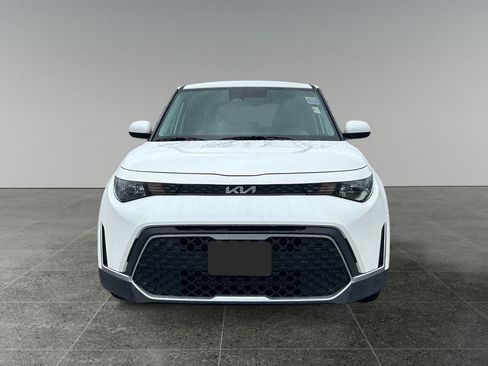 Used 2025 Kia Soul S FWD image 3