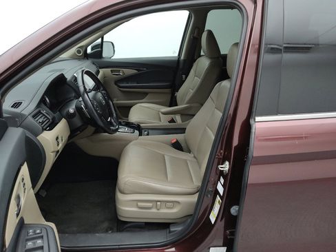 Used 2016 Honda Pilot Touring image 17