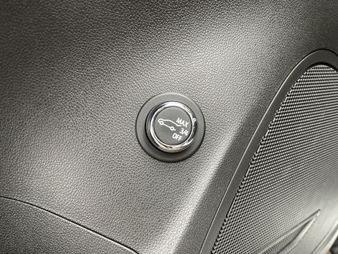 Used 2022 Buick Envision Preferred image 16