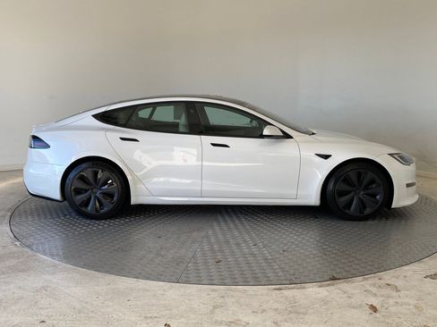 Used 2022 Tesla Model S AWD image 7