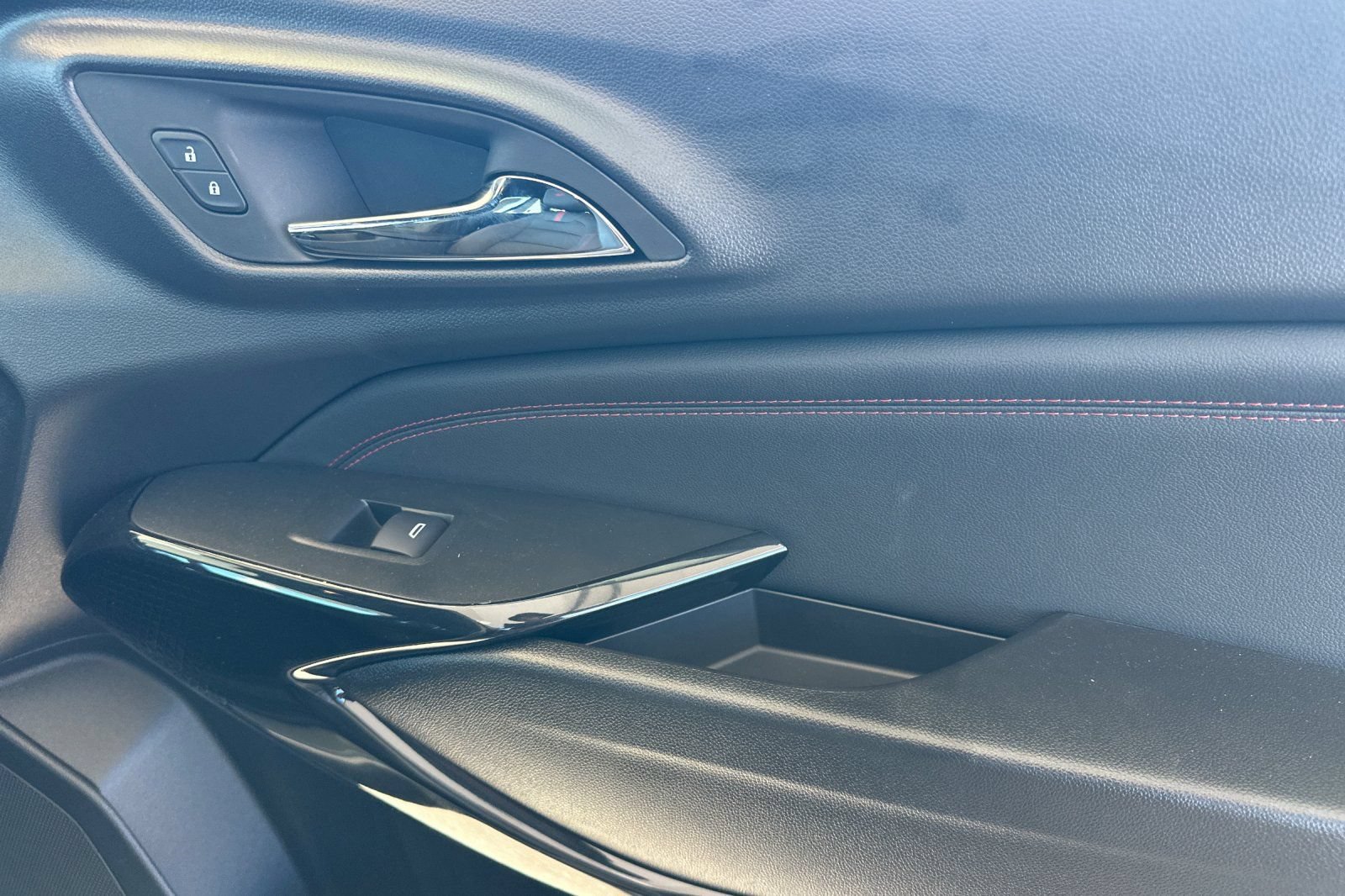 New 2026 Chevrolet Trax RS w/ Driver Confidence Package FWD image 19