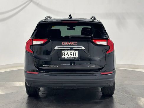 Used 2024 GMC Terrain SLE w/ Driver Convenience Package AWD/4WD image 12