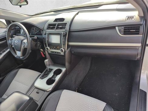 Used 2014 Toyota Camry SE FWD image 24