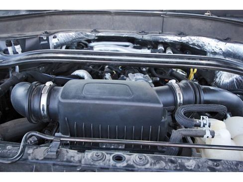 Used 2020 Ford Explorer ST w/ Premium Technology Package image 32