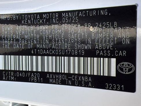 Used 2025 Toyota Camry LE w/ Convenience Package image 26