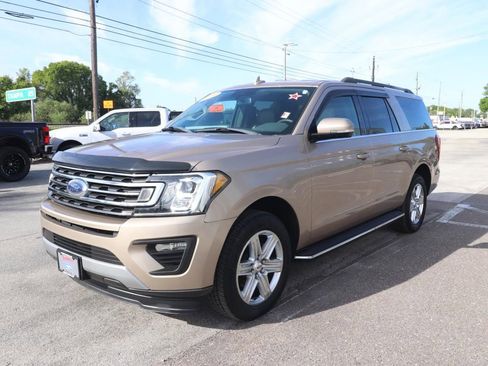 Used 2020 Ford Expedition Max XLT w/ Equipment Group 202A image 5