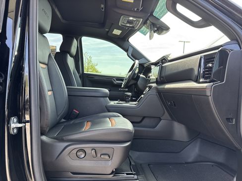 Used 2024 GMC Sierra 1500 AT4 w/ AT4 Premium Package image 32