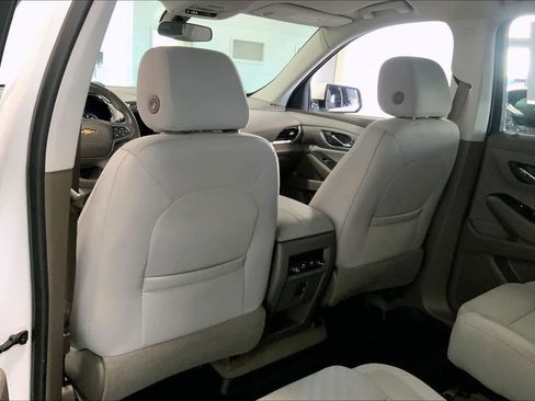 Used 2018 Chevrolet Traverse LT image 11