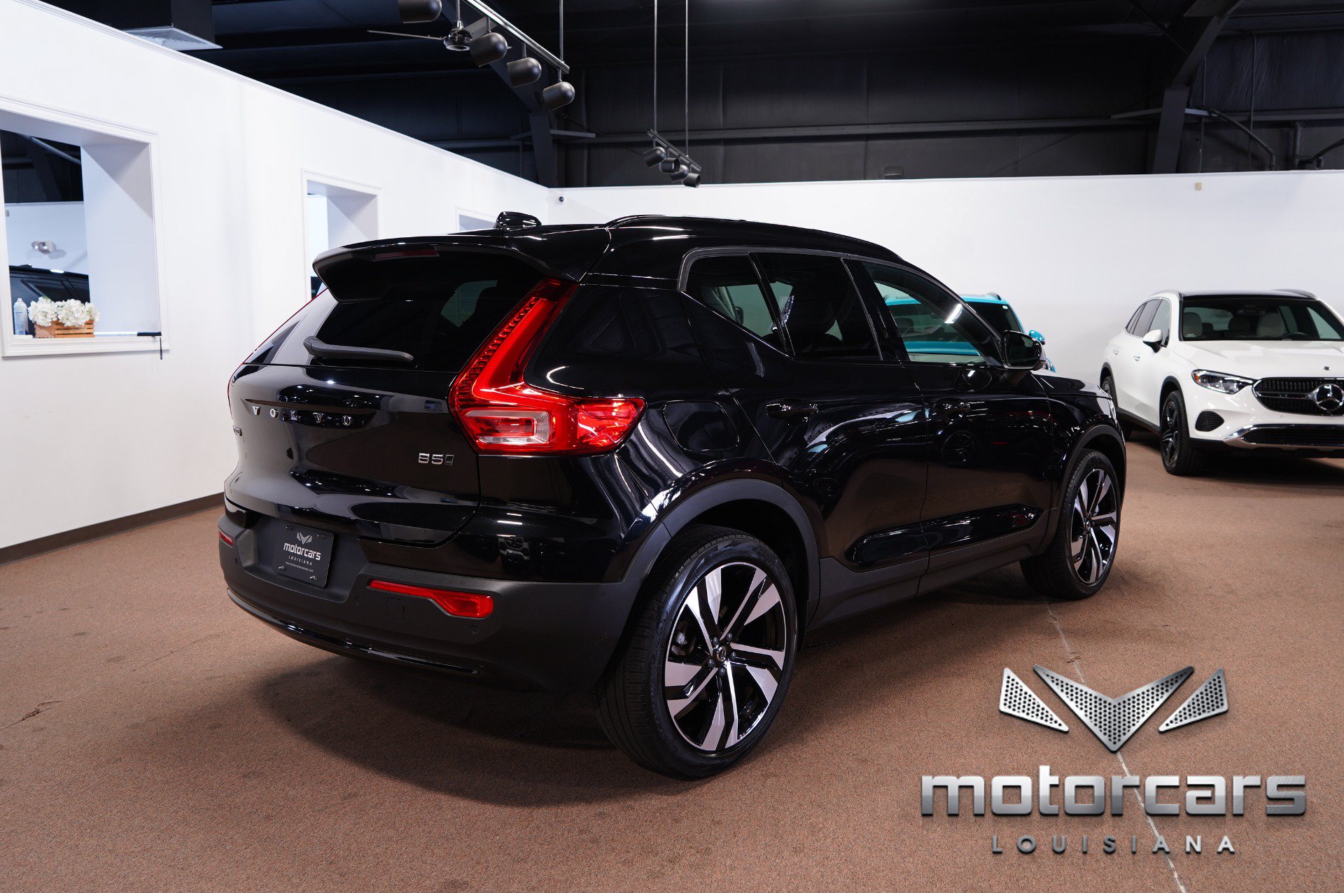 Used 2024 Volvo XC40 B5 Plus w/ Protection Package Premier AWD/4WD image 7