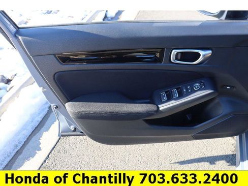 Certified 2025 Honda Civic Sport image 23