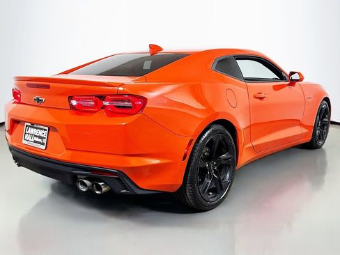 Used 2020 Chevrolet Camaro LT RWD image 4