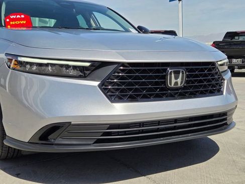 Used 2025 Honda Accord SE image 6