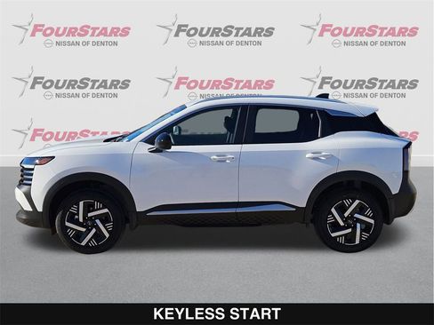 New 2026 Nissan Kicks SV image 8