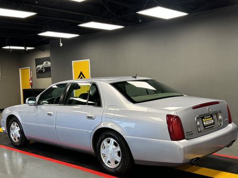 Used 2005 Cadillac De Ville Sedan image 4