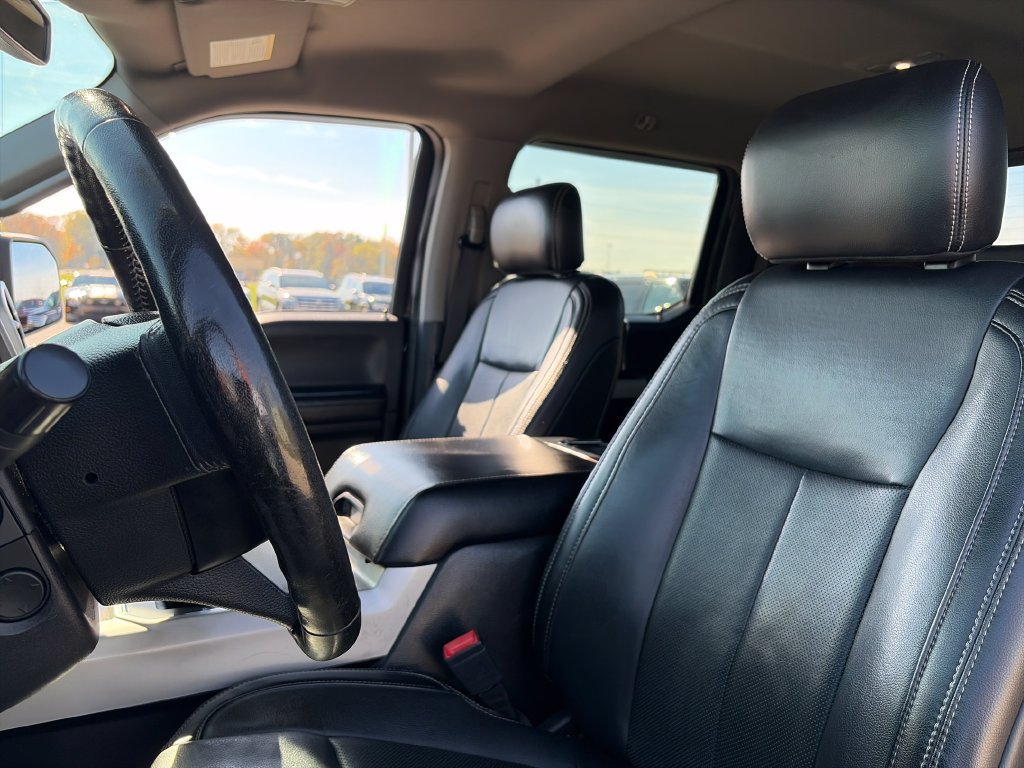 Used 2019 Ford F150 Lariat w/ Equipment Group 502A Luxury AWD/4WD image 17