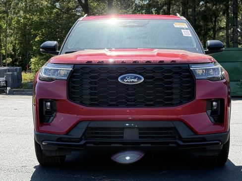 Used 2025 Ford Explorer ST-Line image 21