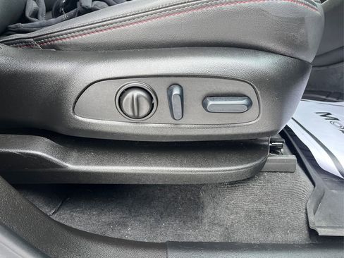 Certified 2023 Chevrolet Traverse RS image 35