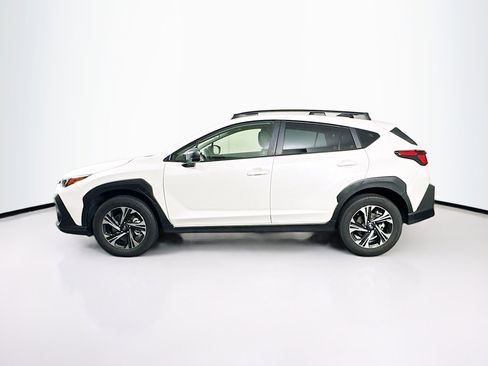 Used 2024 Subaru Crosstrek 2.0i Premium image 4