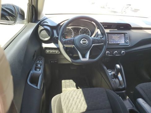 Used 2022 Nissan Kicks S FWD image 9