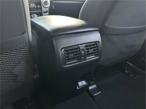 Used 2020 Toyota 4Runner SR5 AWD/4WD image 17