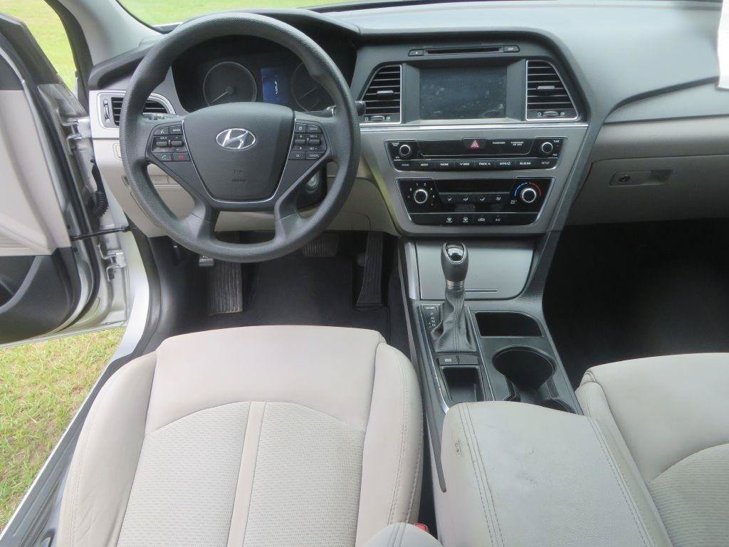 Used 2016 Hyundai Sonata SE FWD image 13