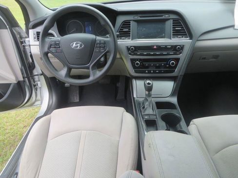 Used 2016 Hyundai Sonata SE FWD image 13