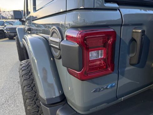 Used 2024 Jeep Wrangler Unlimited Rubicon 4xe image 35