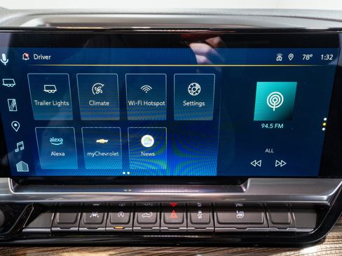 Used 2025 Chevrolet Silverado 1500 LT image 17